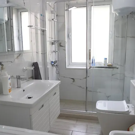 Eda Center Apartment Berat