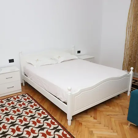 Eda Center Apartament *